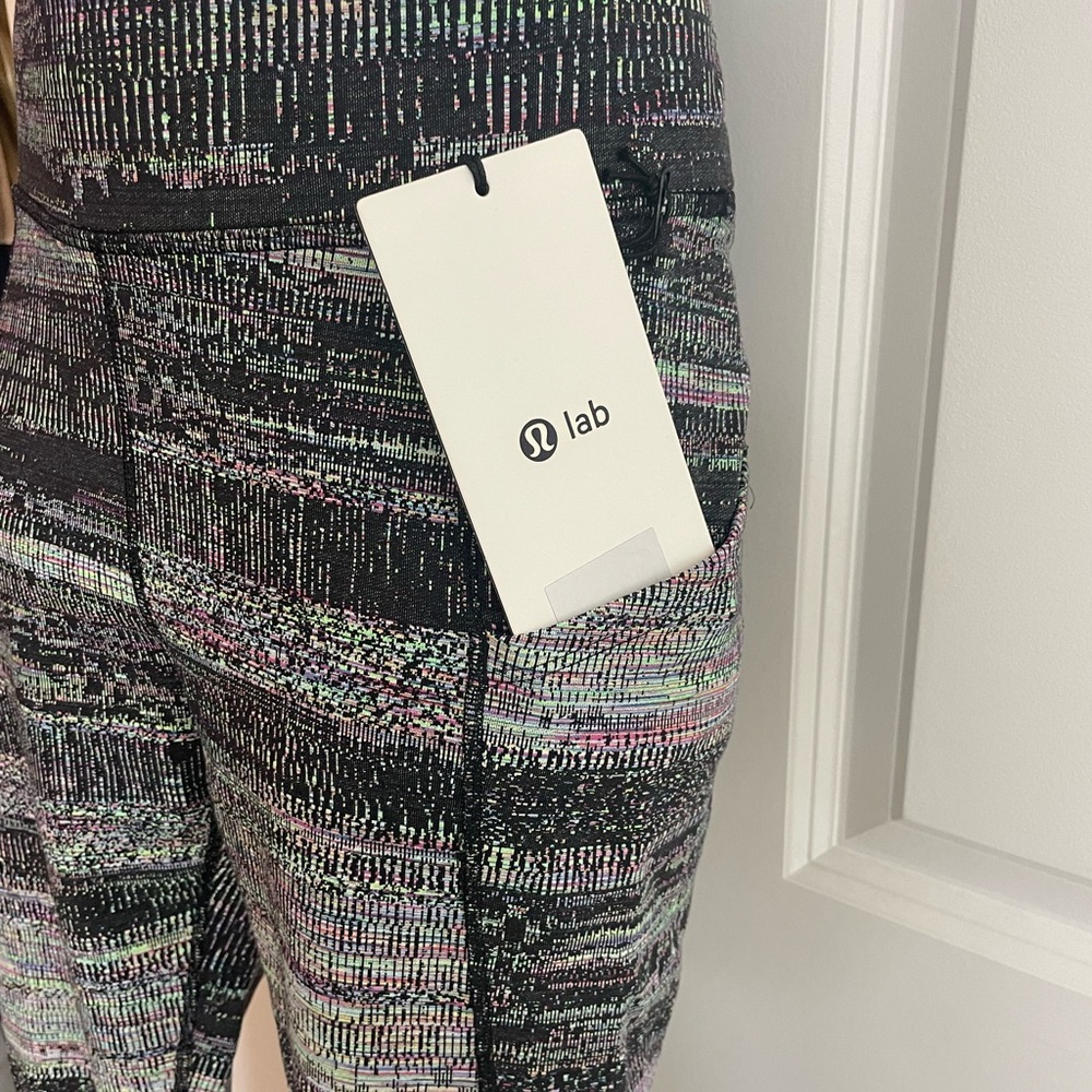 Lululemon Athletica Black and Pink Patterned Leggings - Picture 2 of 6